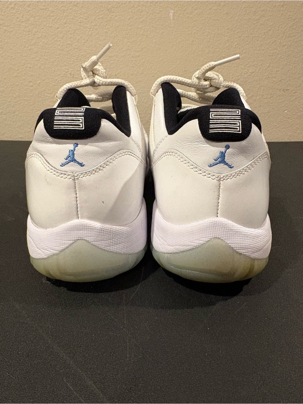 Nike Air Jordan 11 Retro Low Legend Blue Size 11 AV2187-117 White legend blue - Picture 3 of 10